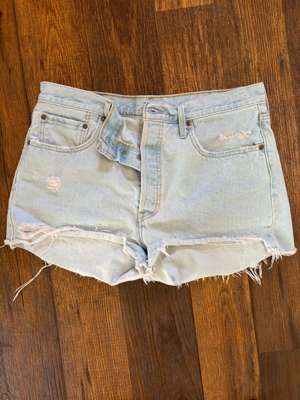 Levis Premium good pre